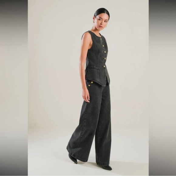 ✨ NEW ✨ Denim Pre-Washed Black w/Gold button detail vest, sizes Sm & Med - Picture 7 of 11